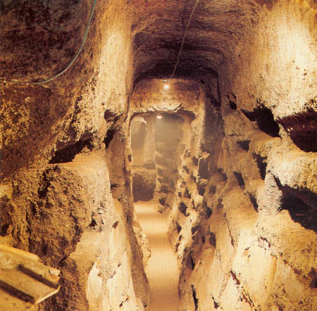 Catacombe-s-cristina-di-Bolsena_viterbo