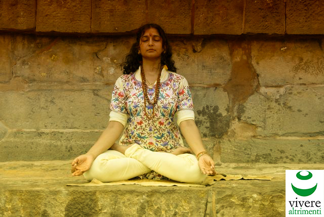 vivere-altrimenti-editrice_yoga-from-authentic, la yogini di Varanasi Smriti Singh